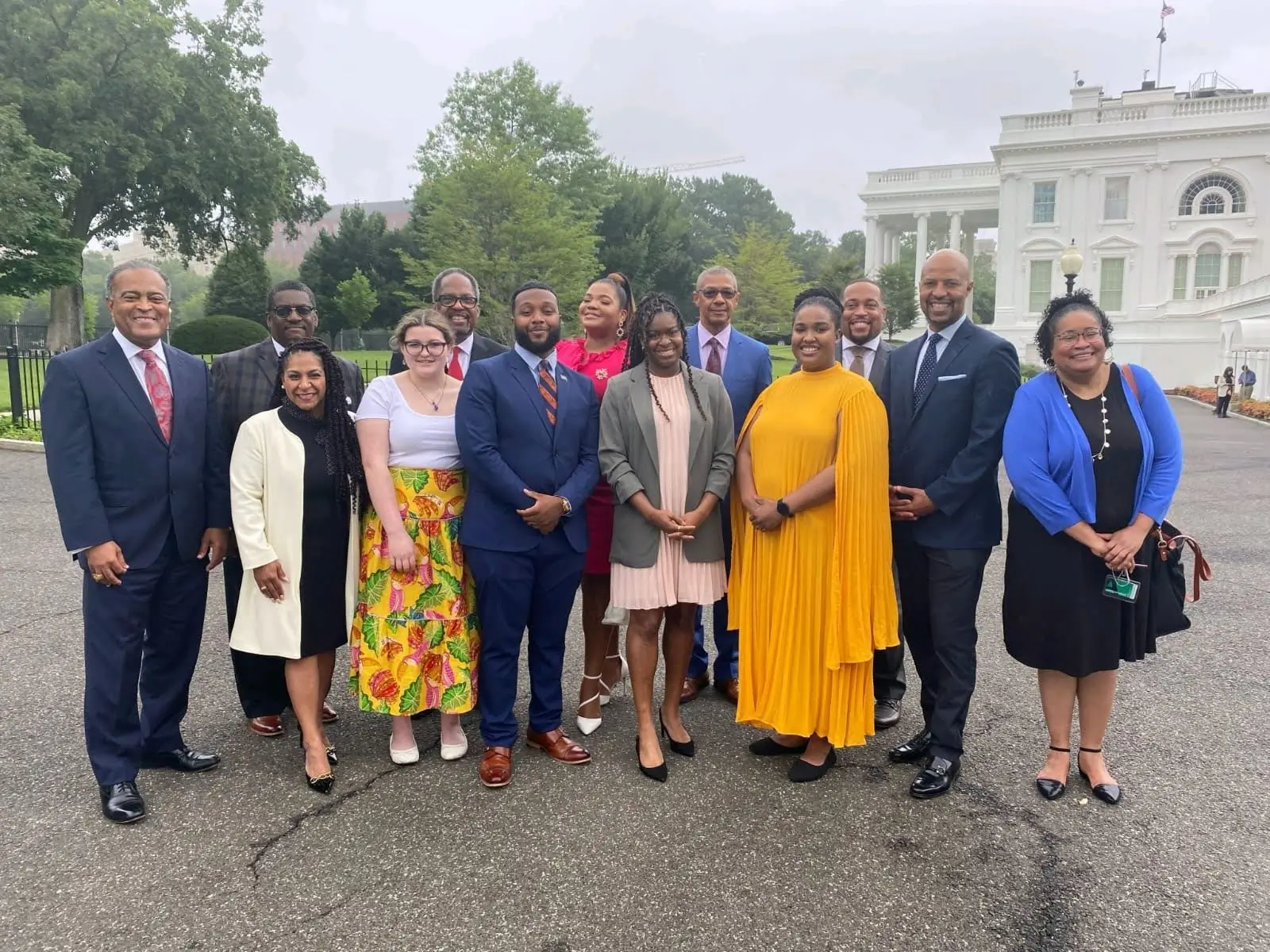 Parity Project Innovation Challenge winners present their economic parity solutions at The White House. Left to Right: Dwayne Murray, Doug Bender, Teniel Jones, Nova Sportsman, Michael Hyter (President of ELC), Kiante Bush, Gabrielle Harris, Jasmine Bacchus, Paul Griffin, Chanda Lowrence, Roderick Hall, Landon Taylor, Sezi Fleming